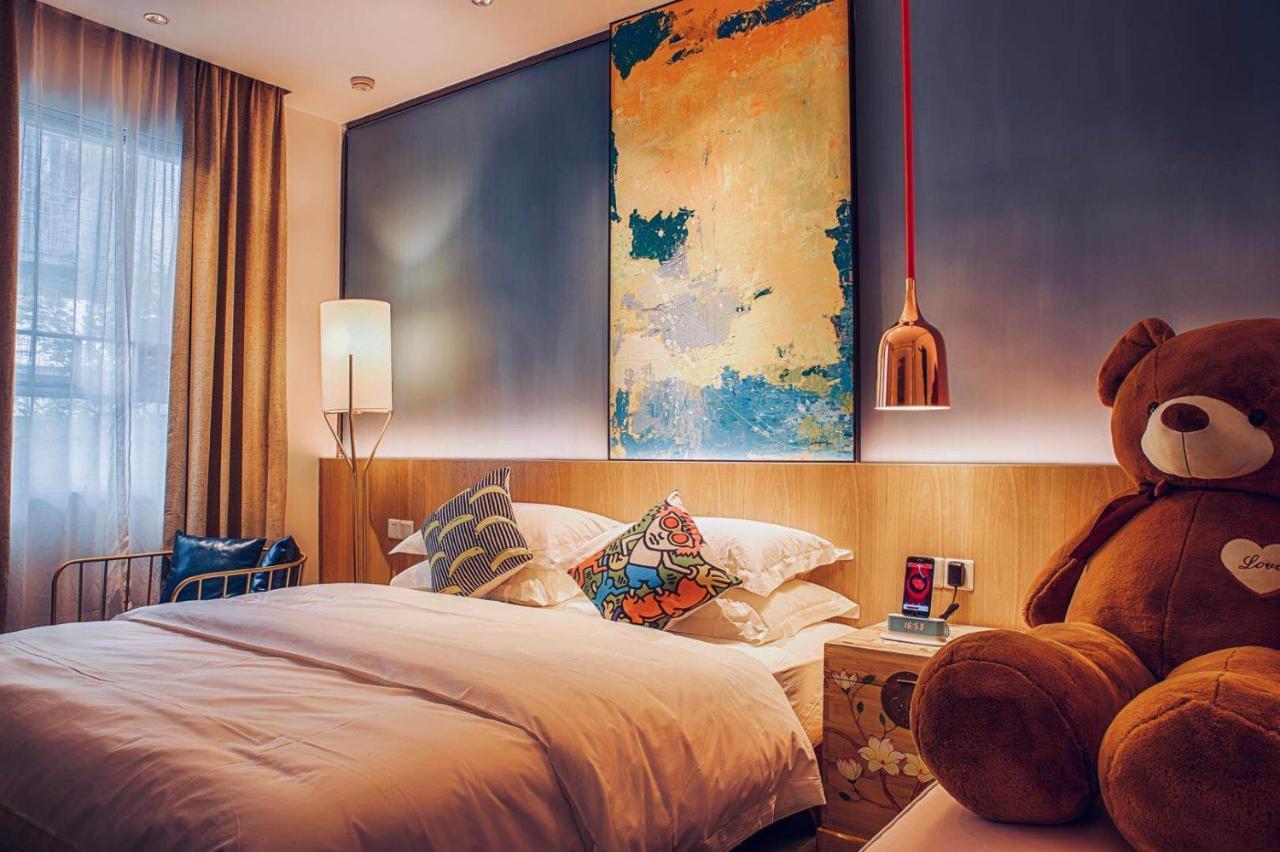 Huizhou Xilin West Boutique *