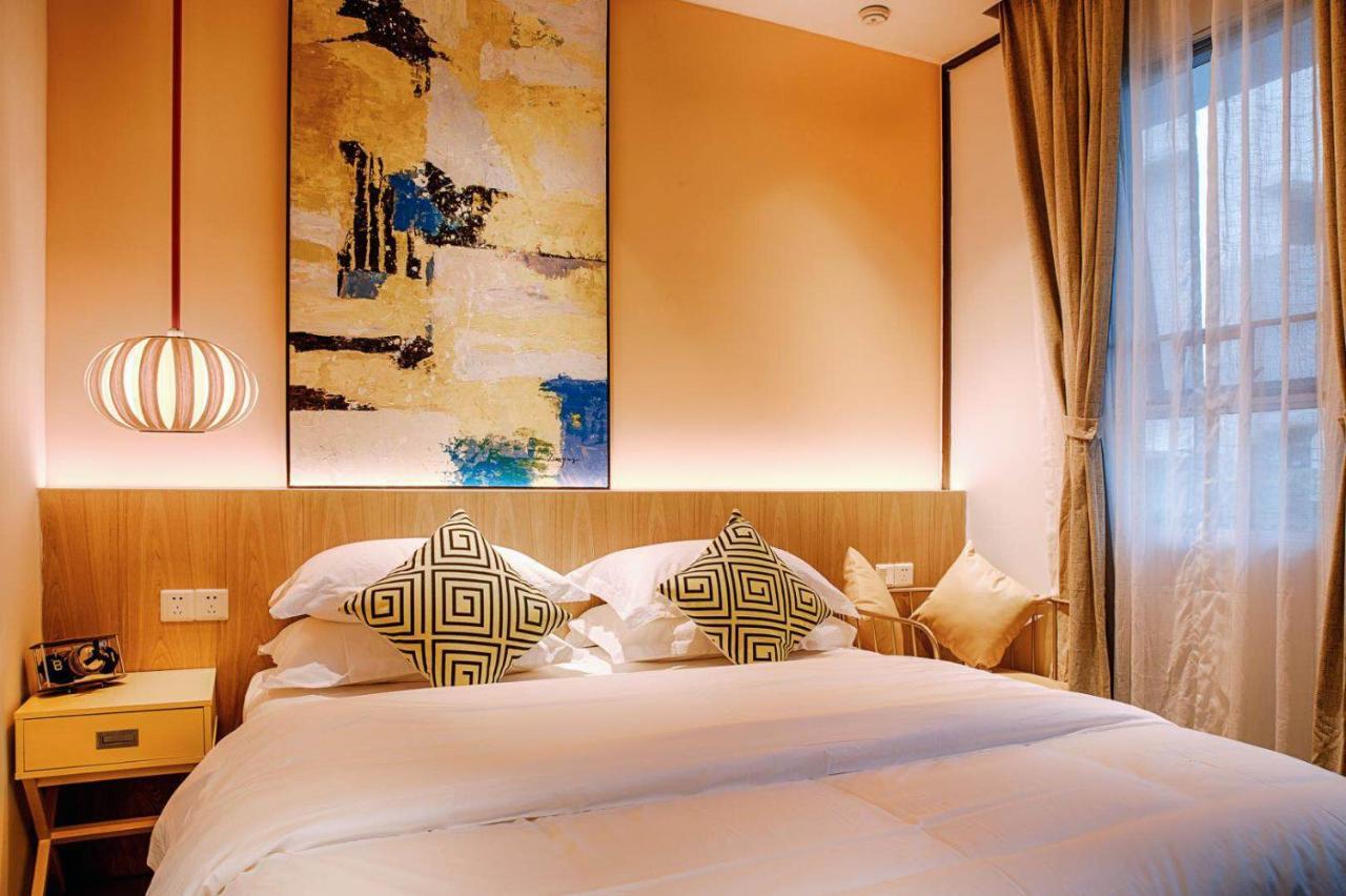 Huizhou Xilin West Boutique * Huizhou (Guangdong)